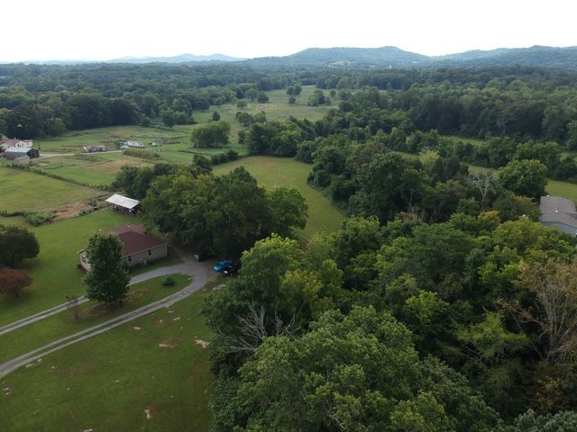 190 Harrison Ln, Shelbyville, TN 37160