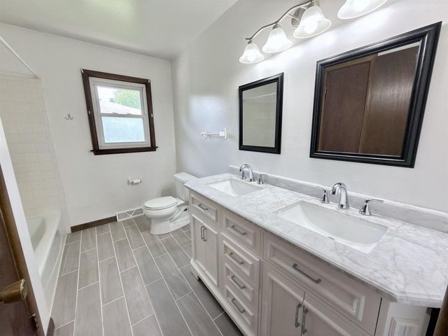 2019 N Pontiac Drive, Janesville, WI 53545