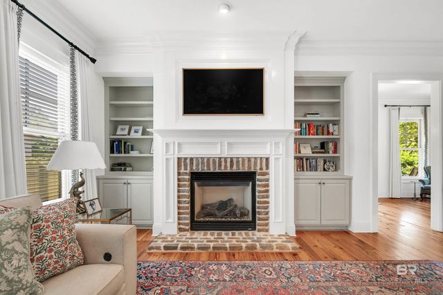 303 Gaston Avenue, Fairhope, AL 36532
