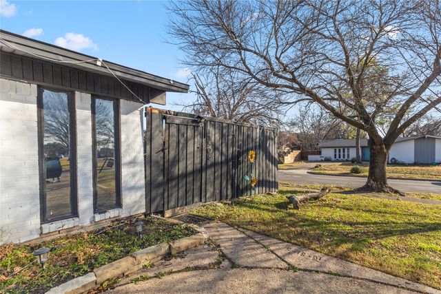 11506 Coral Hills Drive, Dallas, TX 75229