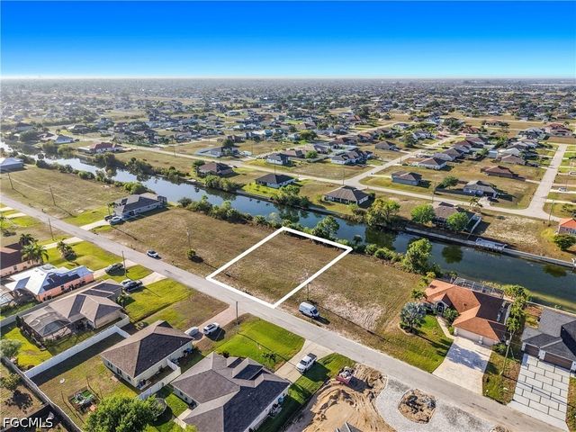1122 NW 18th TER, Cape Coral, FL 33993