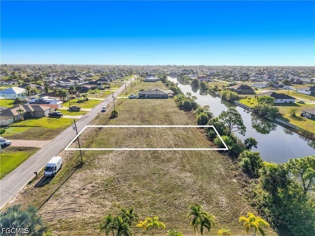 1122 NW 18th TER, Cape Coral, FL 33993
