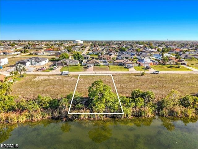 1122 NW 18th TER, Cape Coral, FL 33993