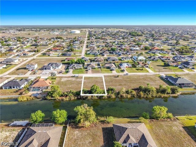 1122 NW 18th TER, Cape Coral, FL 33993