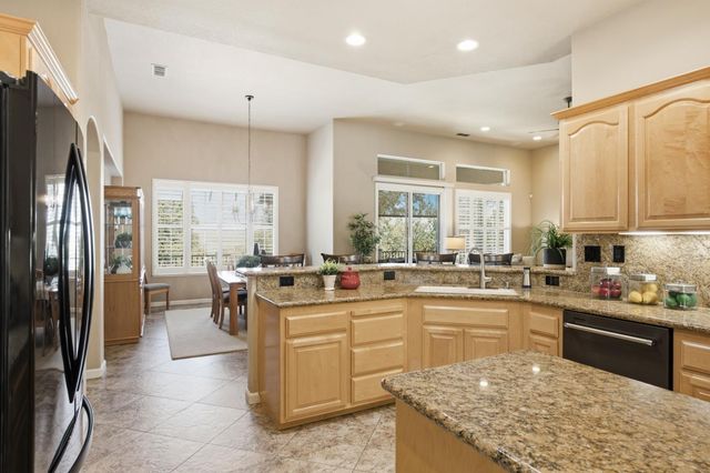 4520 Scenic Dr, Rocklin, CA 95765