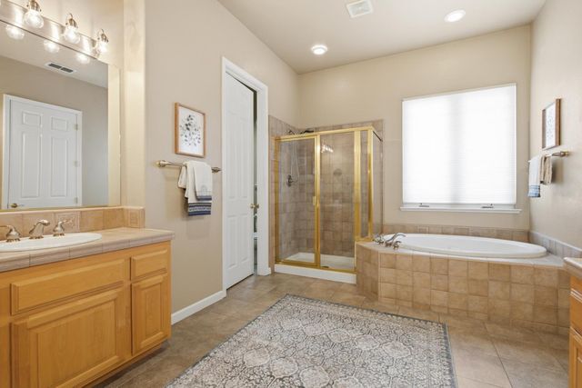 4520 Scenic Dr, Rocklin, CA 95765