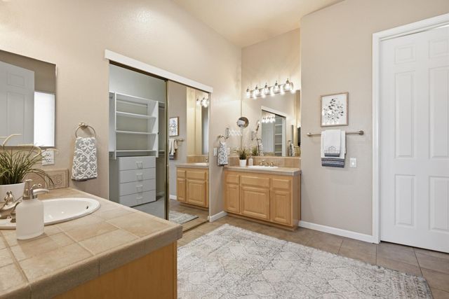 4520 Scenic Dr, Rocklin, CA 95765