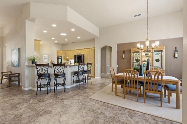 4520 Scenic Dr, Rocklin, CA 95765