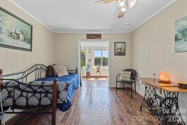 71 Laurel Mountain Road, Brevard, NC 28712