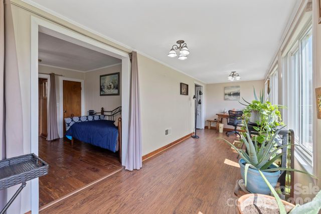 71 Laurel Mountain Road, Brevard, NC 28712