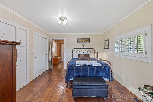 71 Laurel Mountain Road, Brevard, NC 28712