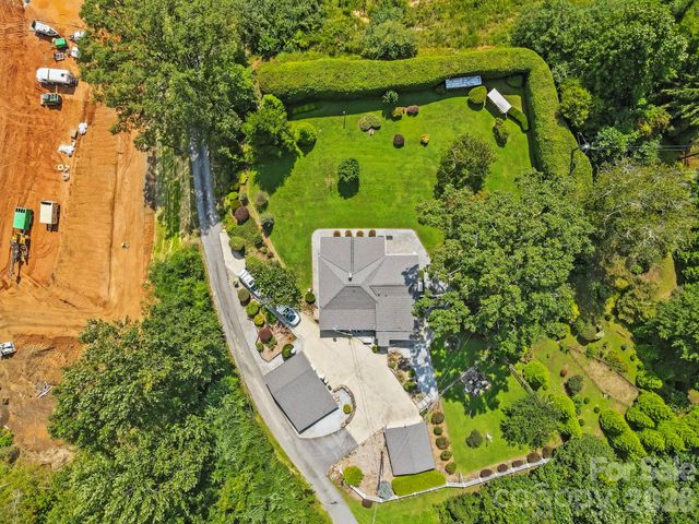 71 Laurel Mountain Road, Brevard, NC 28712