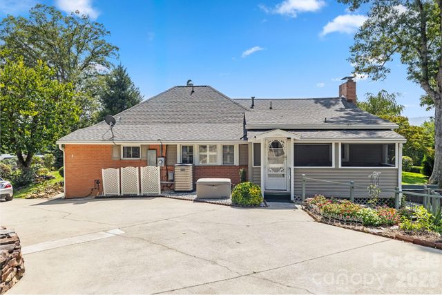 71 Laurel Mountain Road, Brevard, NC 28712