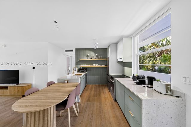 301 Ocean Dr 201, Miami Beach, FL 33139