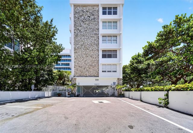 301 Ocean Dr 201, Miami Beach, FL 33139