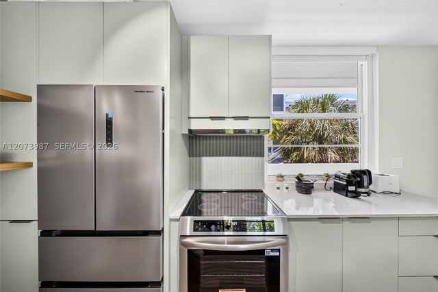 301 Ocean Dr 201, Miami Beach, FL 33139