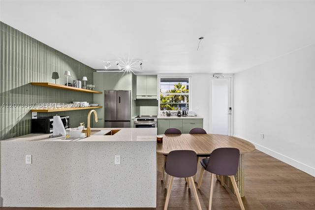 301 Ocean Dr 201, Miami Beach, FL 33139