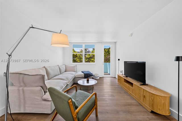 301 Ocean Dr 201, Miami Beach, FL 33139