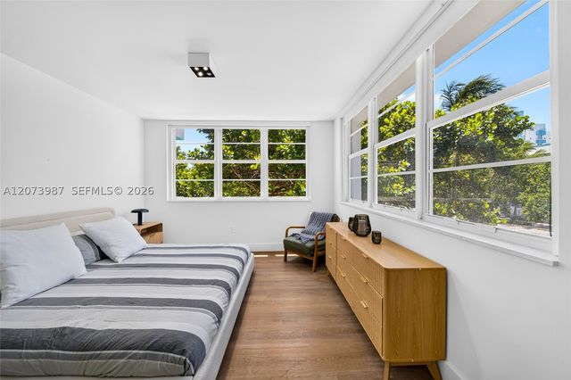 301 Ocean Dr 201, Miami Beach, FL 33139