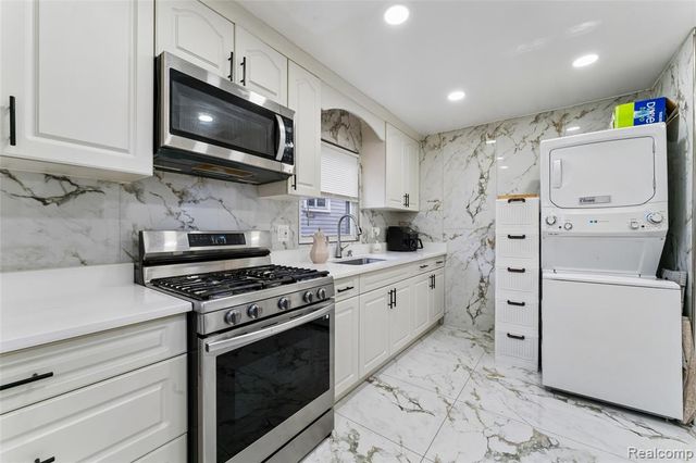 17134 Robert Street, Melvindale, MI 48122