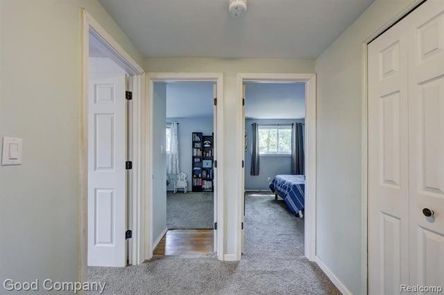 2410 E Lincoln Avenue, Royal Oak, MI 48067