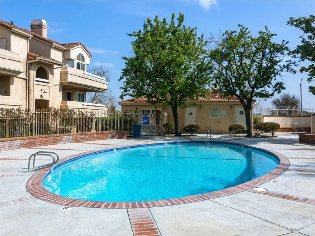 19810 Sandpiper Place 22, Newhall, CA 91321