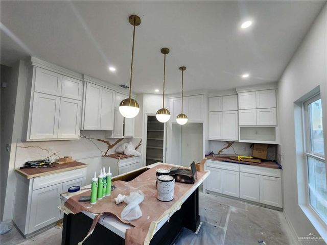 301 N 31st Street, Hidalgo, TX 78557