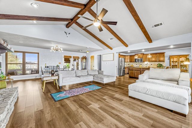21206 National DR, Lago Vista, TX 78645