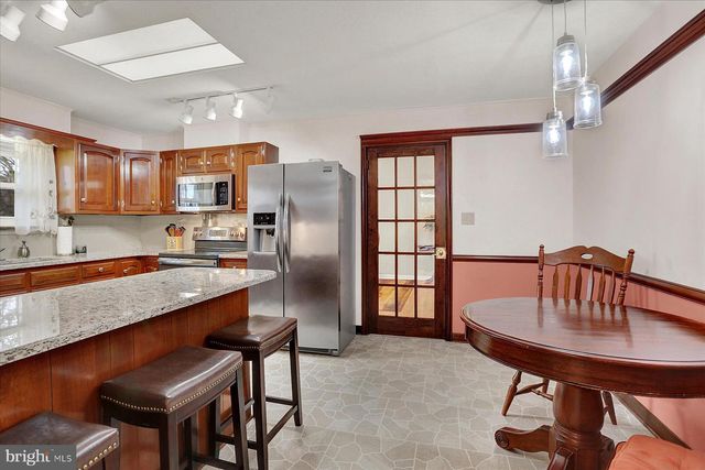 160 KENNEDY LN, Etters, PA 17319