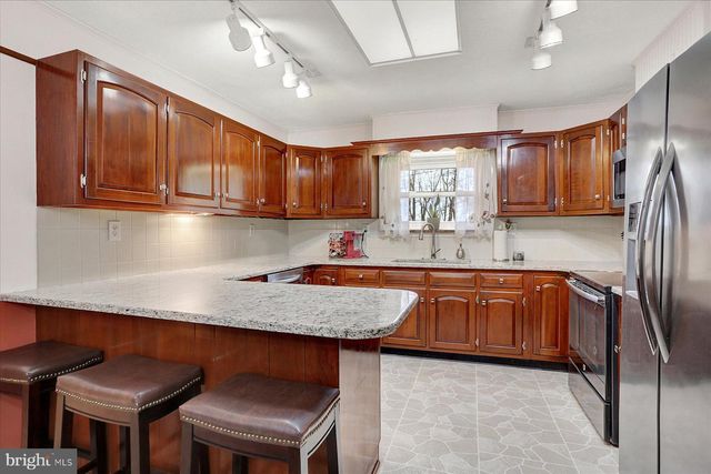 160 KENNEDY LN, Etters, PA 17319