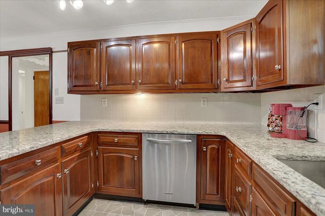 160 KENNEDY LN, Etters, PA 17319
