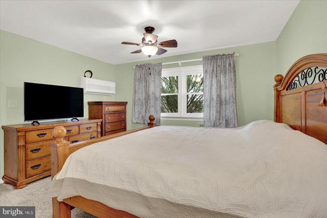 160 KENNEDY LN, Etters, PA 17319