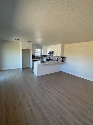 9031 Alderson Ave, Sacramento, CA 95826