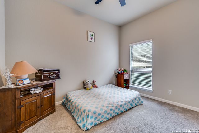 1607 Hallettsville, San Antonio, TX 78253