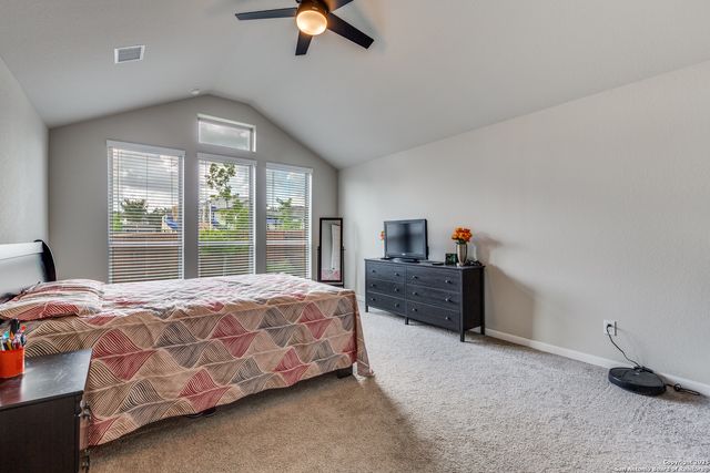 1607 Hallettsville, San Antonio, TX 78253