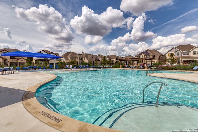 1607 Hallettsville, San Antonio, TX 78253