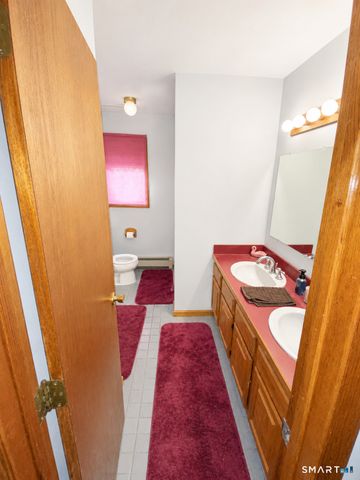 25 Oneil Road, Oxford, CT 06478
