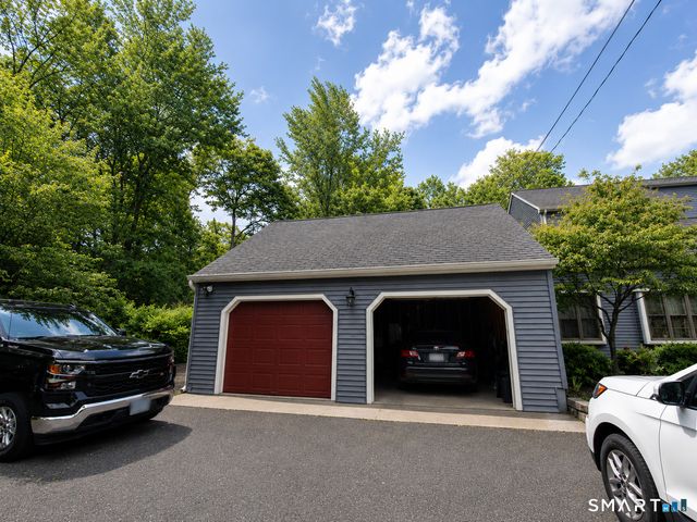 25 Oneil Road, Oxford, CT 06478