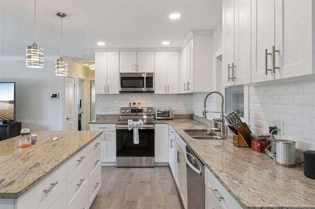 1761 65TH AVENUE N, St Petersburg, FL 33702