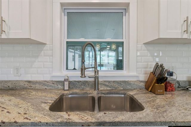 1761 65TH AVENUE N, St Petersburg, FL 33702