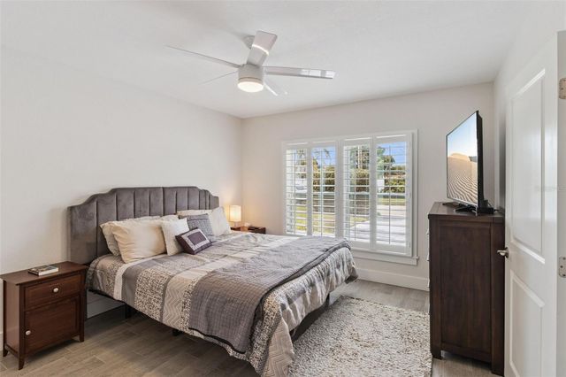 1761 65TH AVENUE N, St Petersburg, FL 33702