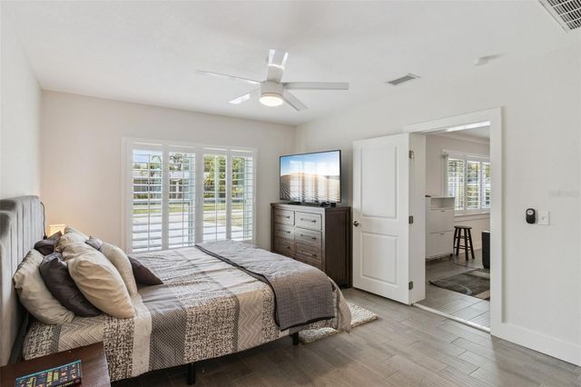 1761 65TH AVENUE N, St Petersburg, FL 33702