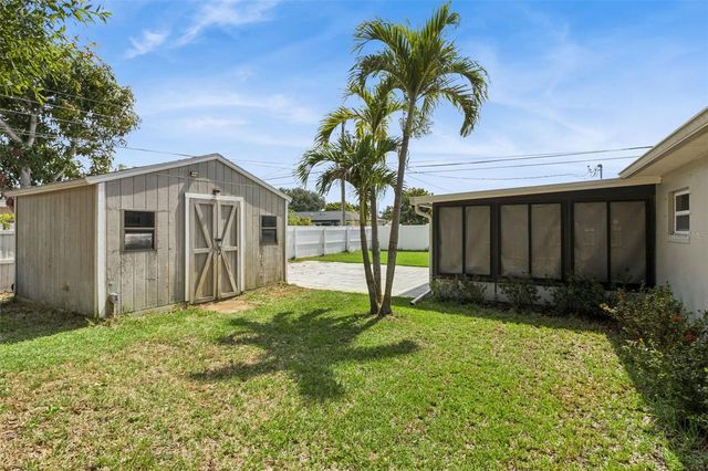 1761 65TH AVENUE N, St Petersburg, FL 33702