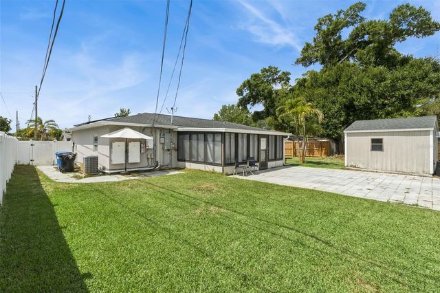 1761 65TH AVENUE N, St Petersburg, FL 33702