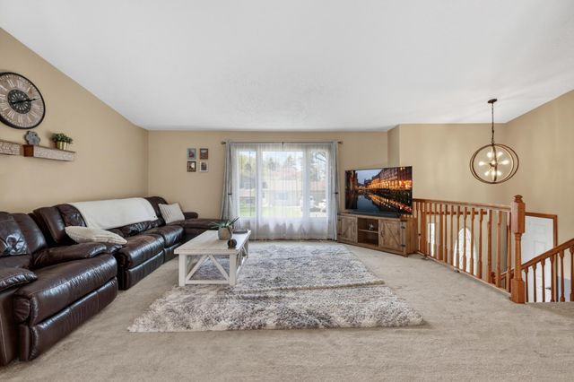 1011 Westview Drive, Farmington, MN 55024