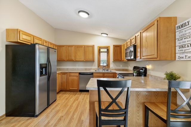 1011 Westview Drive, Farmington, MN 55024