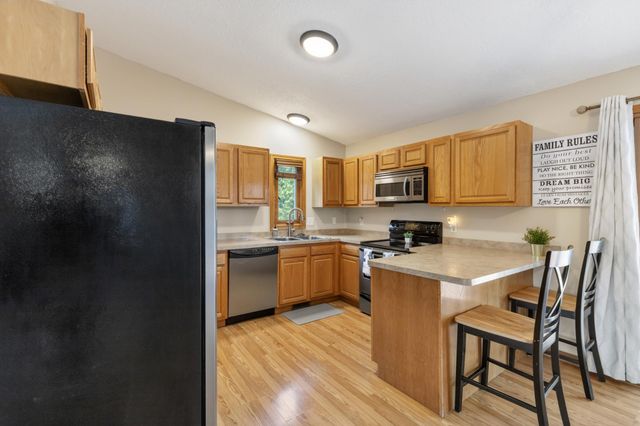 1011 Westview Drive, Farmington, MN 55024