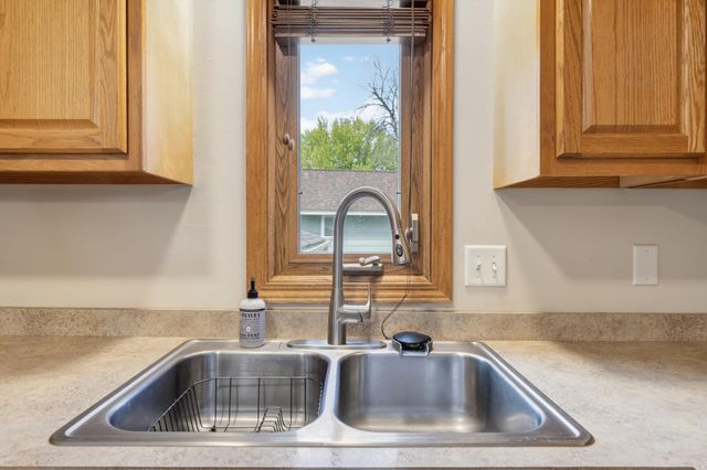 1011 Westview Drive, Farmington, MN 55024