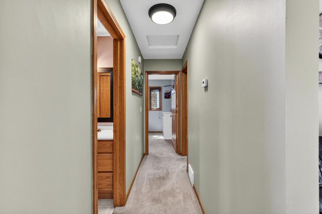 1011 Westview Drive, Farmington, MN 55024