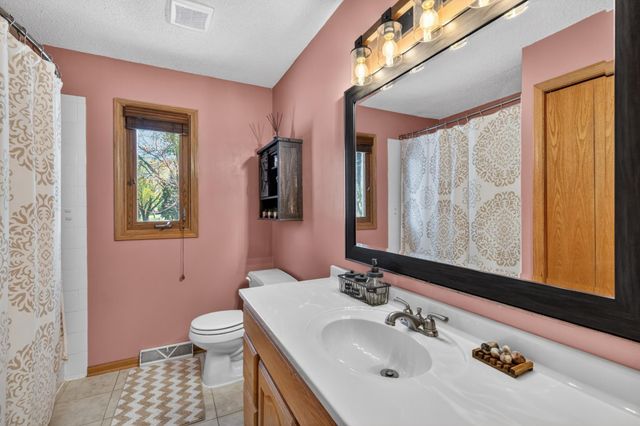 1011 Westview Drive, Farmington, MN 55024